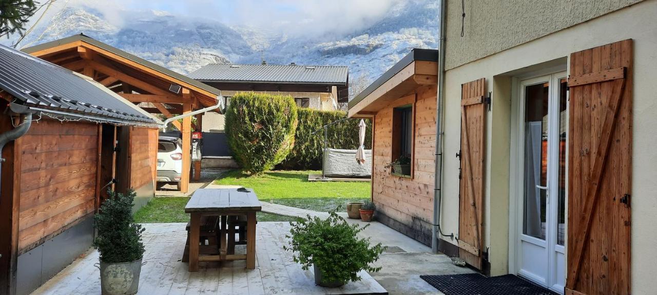 Studio Au Pied Des Montagnes Le Bourg-d'Oisans Luaran gambar